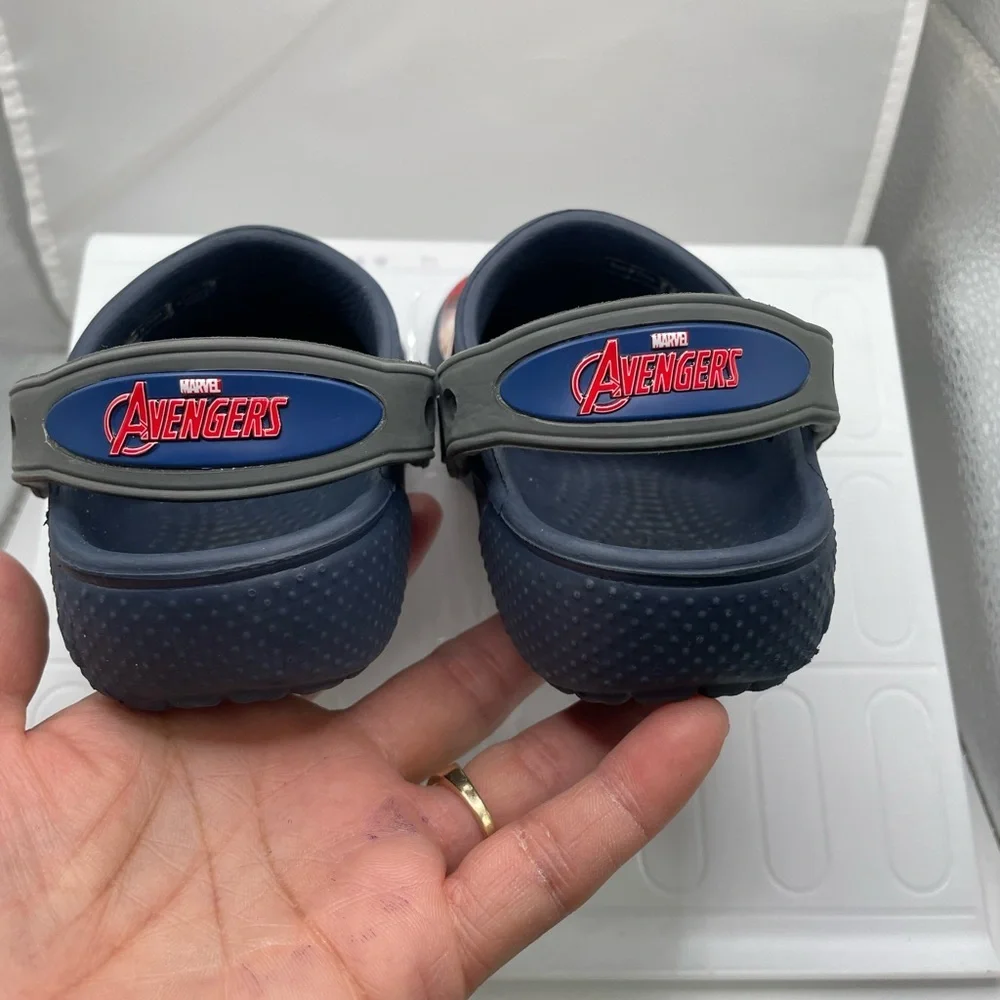 Crocs Avengers Marvel Size C‎ 11 child
